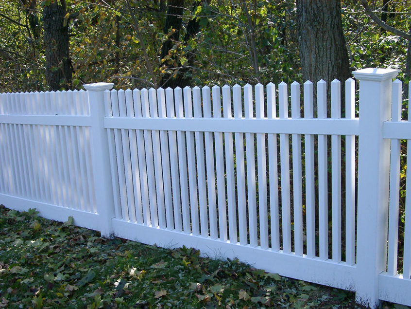 four foot tall classic vinyl picket fence