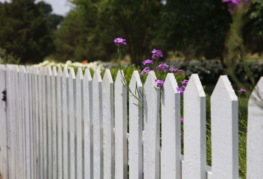 yard fencing